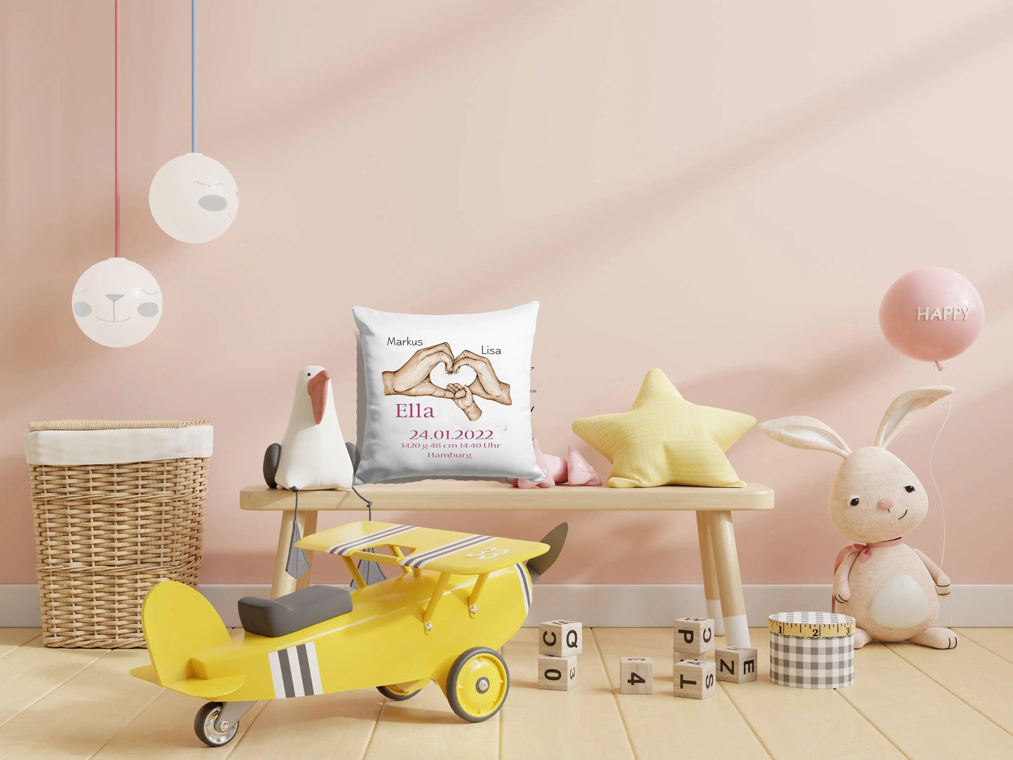 Baby-Geschenk Mädchen personalisiert - Dein individualisiertes Namenskissen zur Geburt