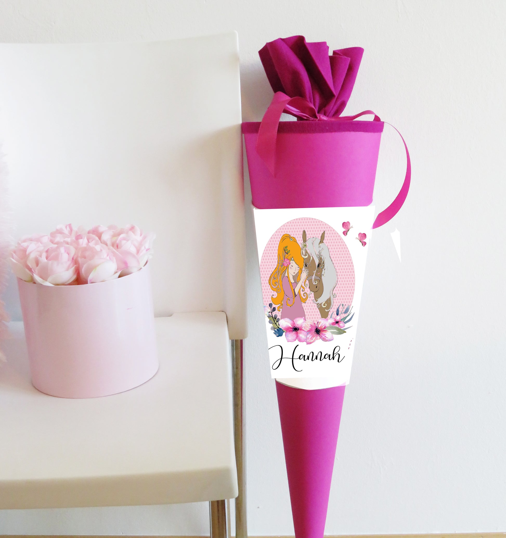 Schultüte für Mädchen personalisiert mit Namen/Pferde Motiv