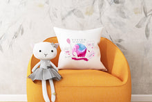 Lade das Bild in den Galerie-Viewer, Babygeschenk Mädchen mit Namen personalisiert - Kissen als Geschenk Geburt &amp; Taufe Zarto
