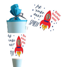 Lade das Bild in den Galerie-Viewer, Schultüte Jungen Rakete personalisiert - Zuckertüte Junge - Zuckertuete groß 70 cm - Geschenk zur Einschulung - Einschulungsgeschenke - Zarto
